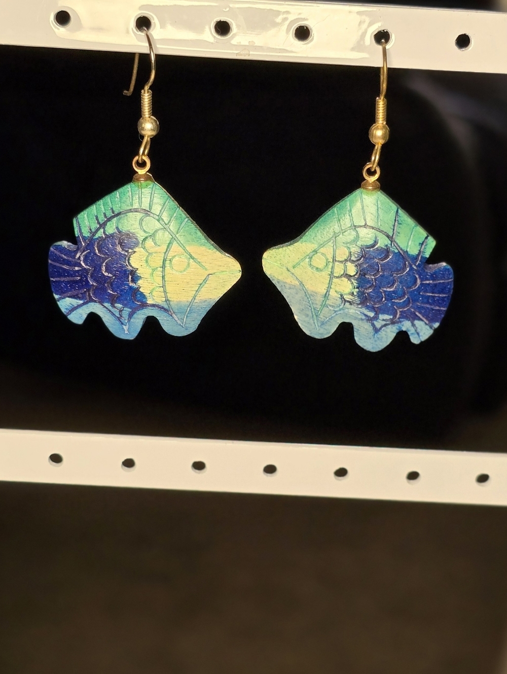 🌟3 for $18!🌟Hand-painted Fish Dangle Earrings